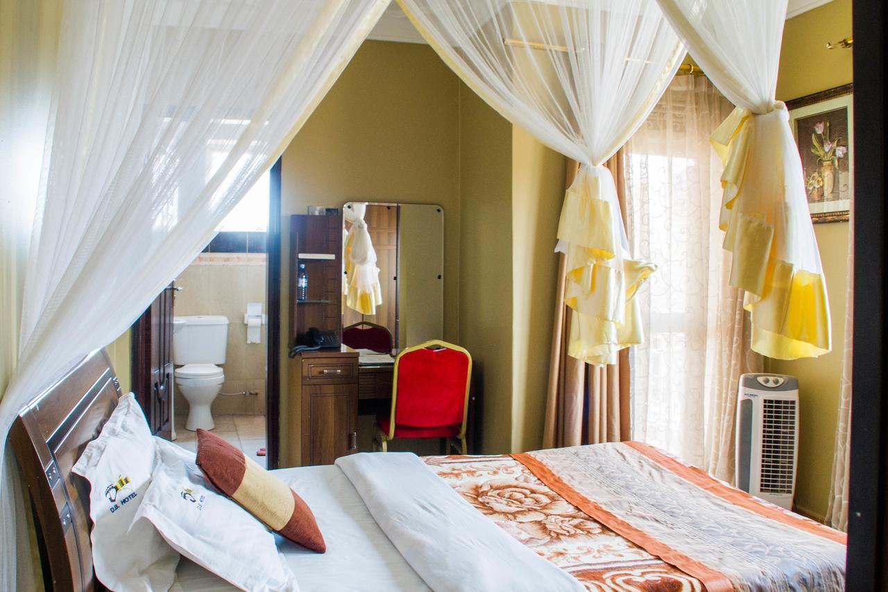 Desert Breeze Hotel Arua Exterior foto